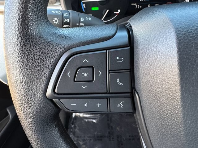 Used 2025 Toyota Sienna LE AWD/4WD image 23
