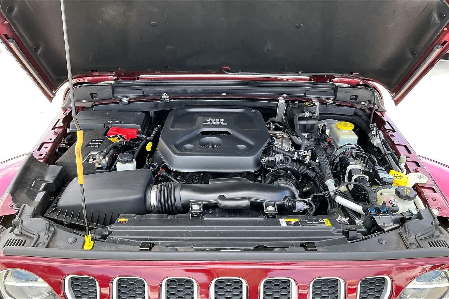Used 2021 Jeep Wrangler Unlimited Sahara AWD/4WD image 9