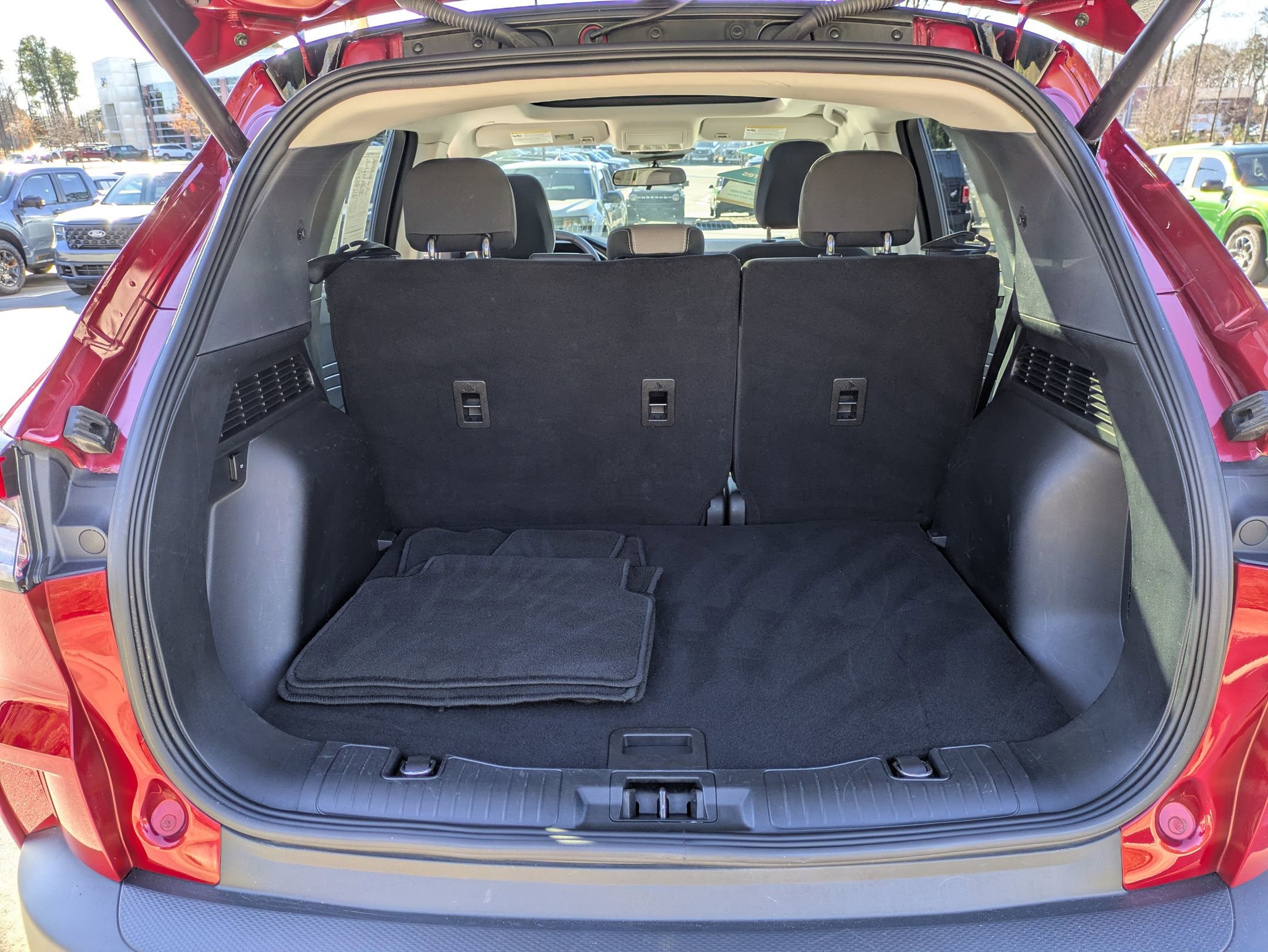 Certified 2022 Ford Escape SE w/ SE Sport Appearance Package image 36