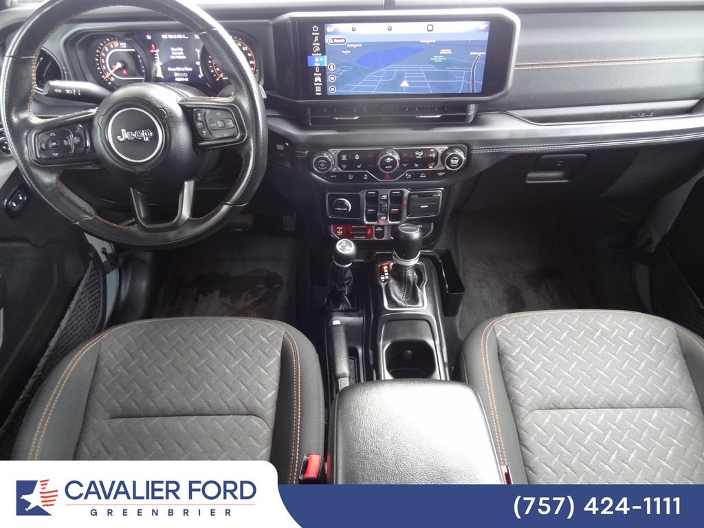 Used 2024 Jeep Gladiator Mojave w/ Technology Group AWD/4WD image 14