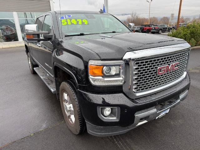 Used 2016 GMC Sierra 3500 Denali image 2