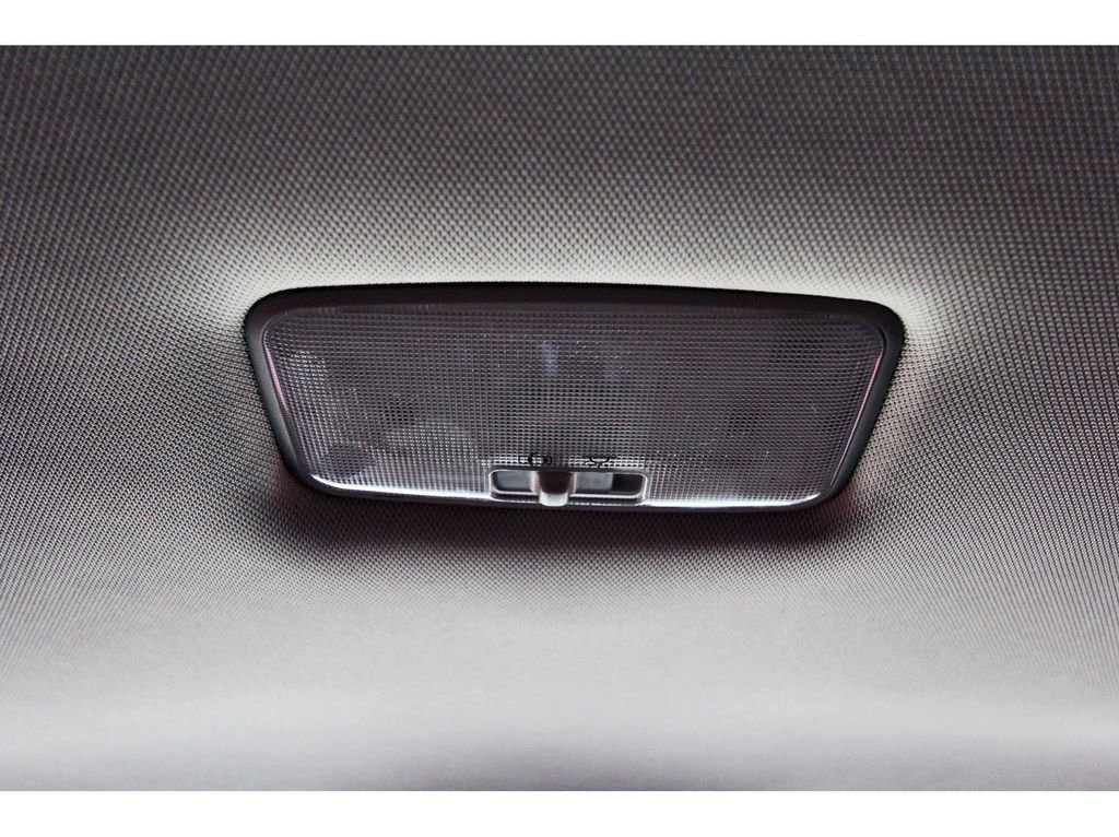 Used 2018 Toyota Tacoma SR5 RWD image 16
