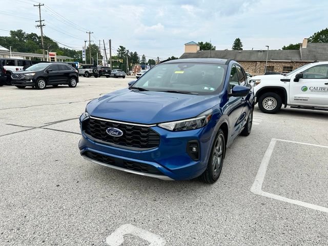Certified 2023 Ford Escape ST-Line Select w/ Tech Pack #2 AWD/4WD image 5