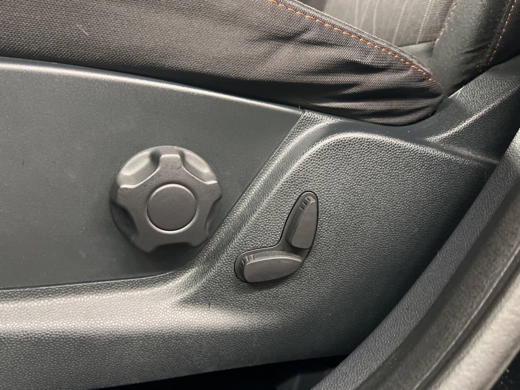 Certified 2022 Ford EcoSport SE w/ SE Appearance Package image 27