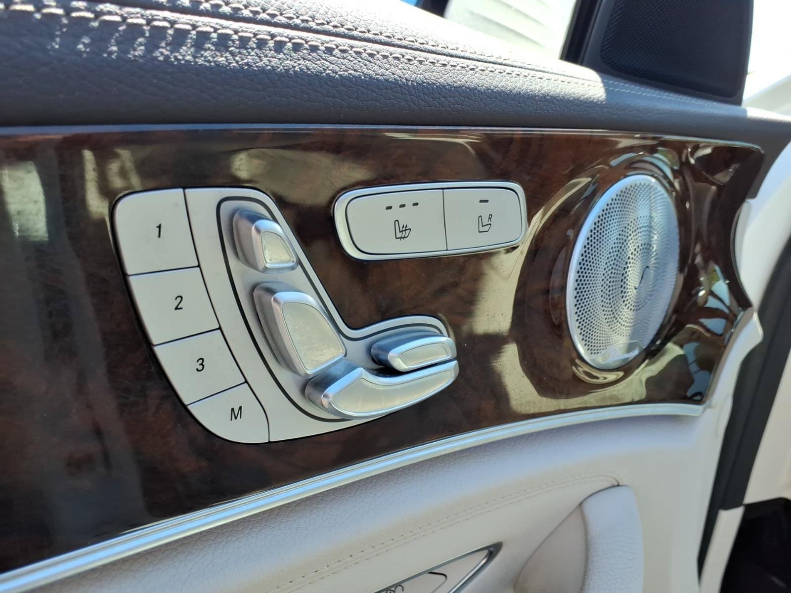 Used 2017 Mercedes-Benz E 300 image 17