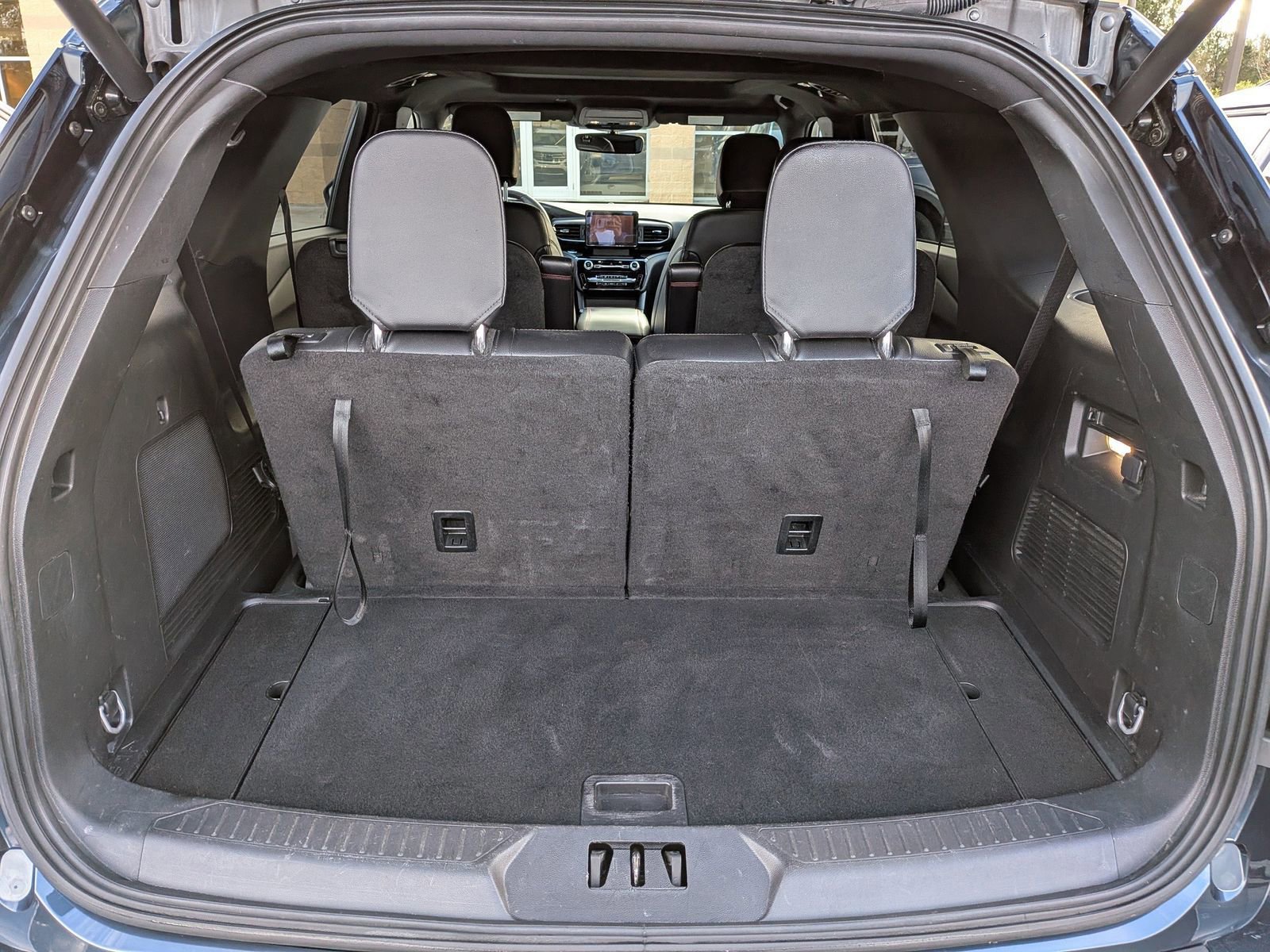 Certified 2024 Ford Explorer ST-Line w/ Class IV Trailer Tow Package image 14