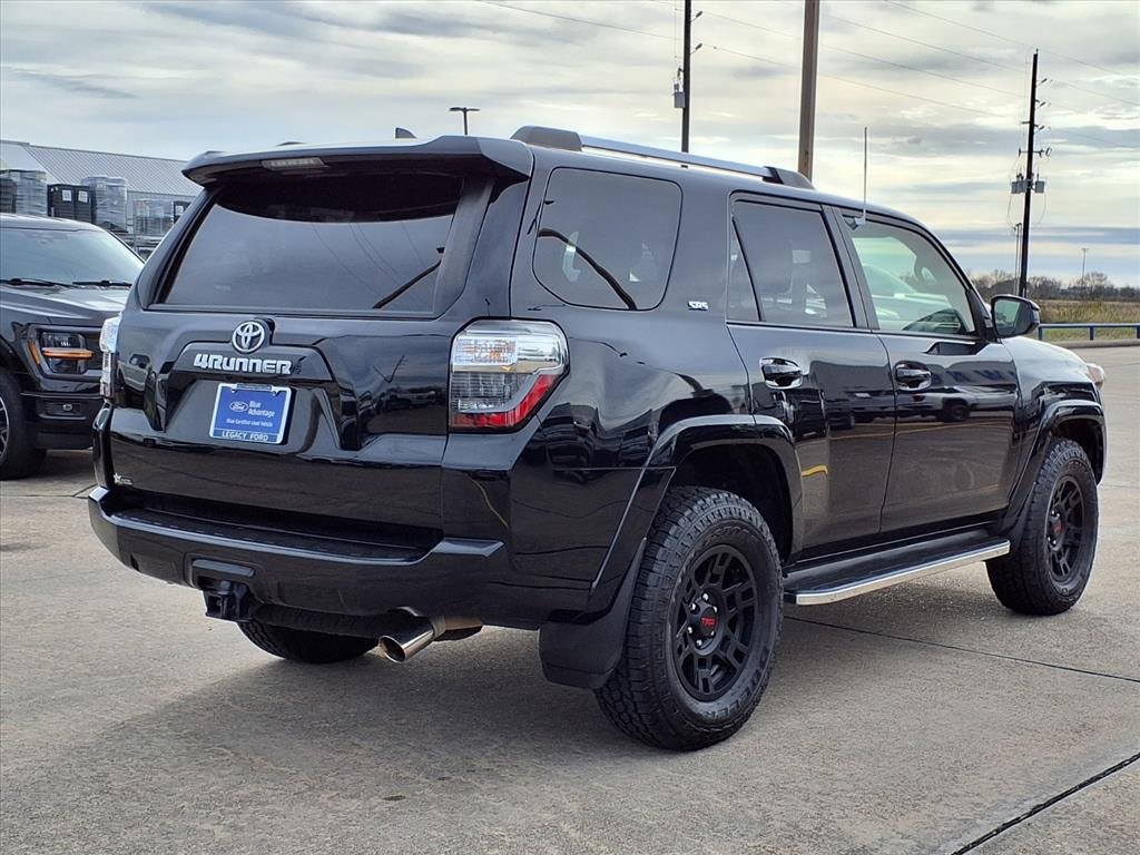 Used 2022 Toyota 4Runner SR5 image 2