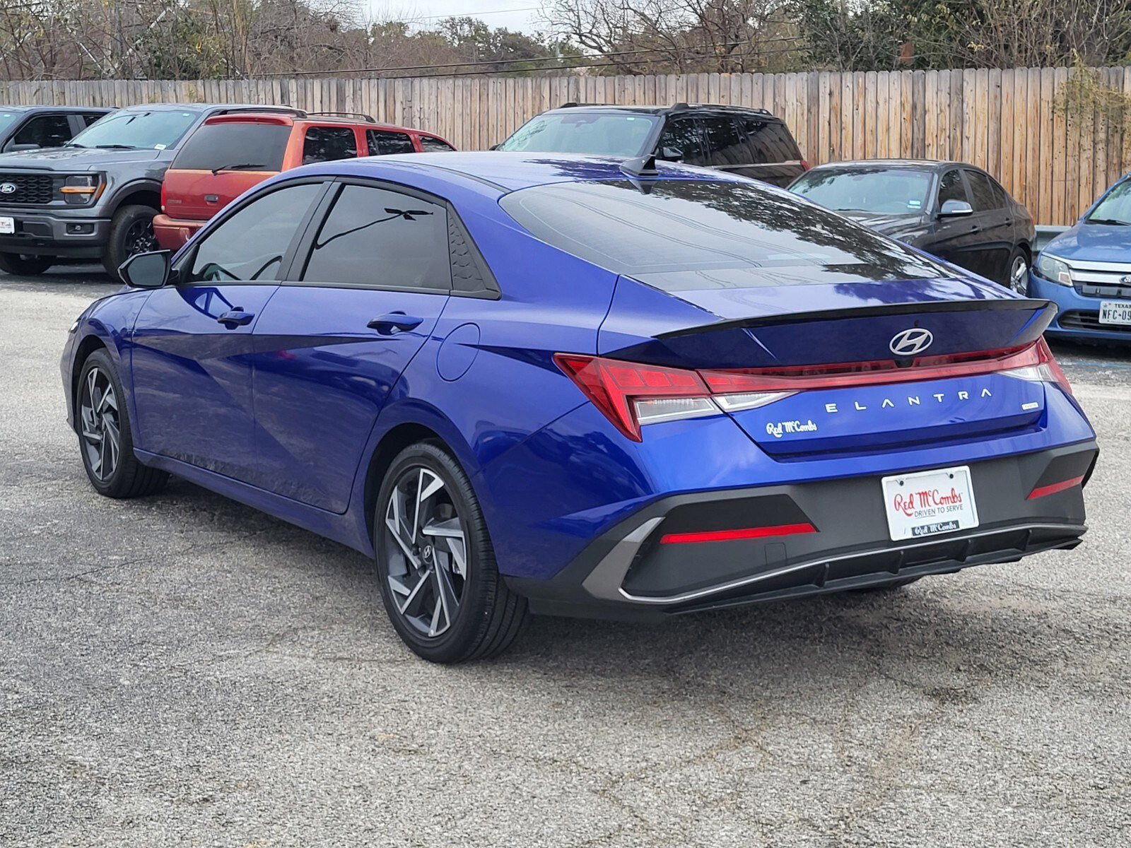 Used 2025 Hyundai Elantra SEL image 5