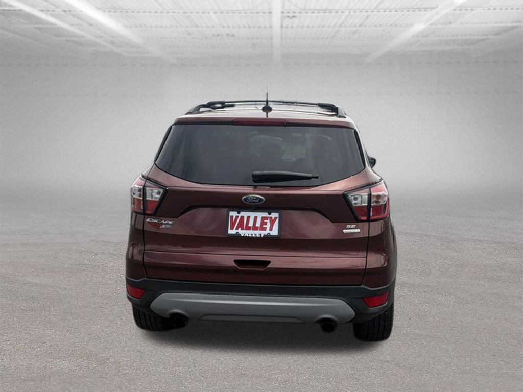 Certified 2018 Ford Escape SE w/ SE Sync 3 Package FWD image 10