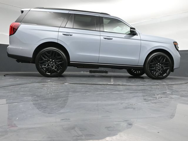 Certified 2026 Ford Expedition Platinum w/ Stealth Performance Package AWD/4WD image 46