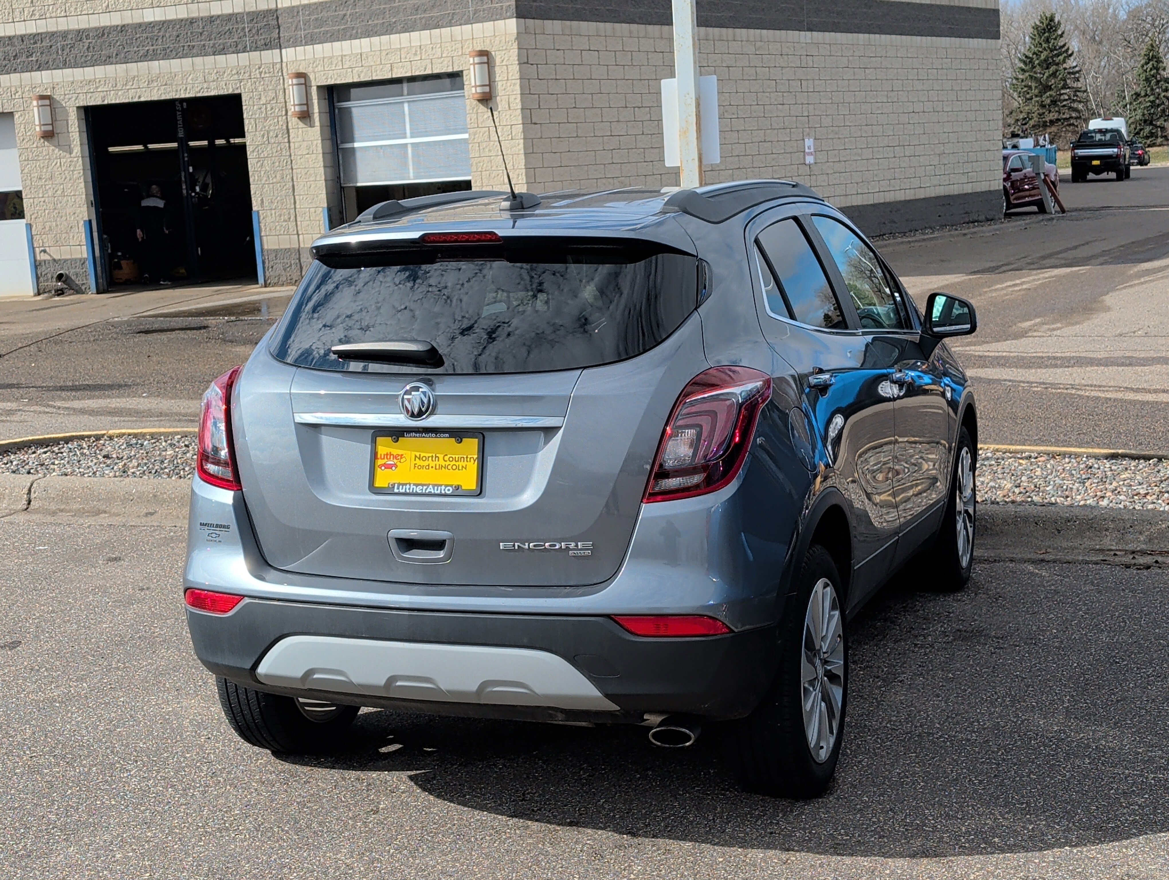 Used 2020 Buick Encore Preferred w/ Safety Package image 4