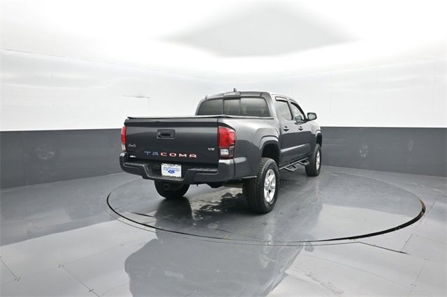 Used 2018 Toyota Tacoma SR image 7