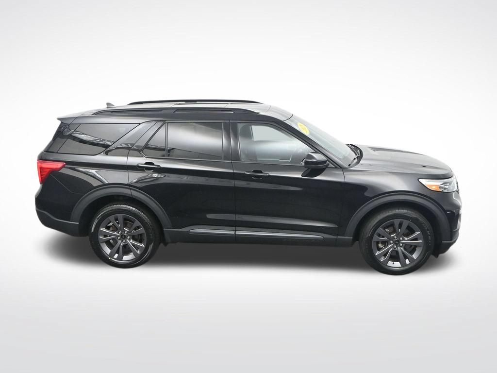 Certified 2023 Ford Explorer XLT w/ Equipment Group 202A AWD/4WD image 27
