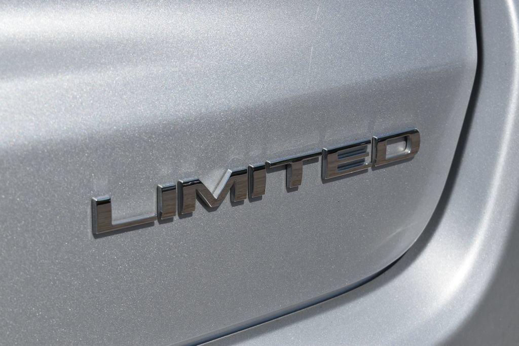 Used 2025 Jeep Compass Limited AWD/4WD image 12