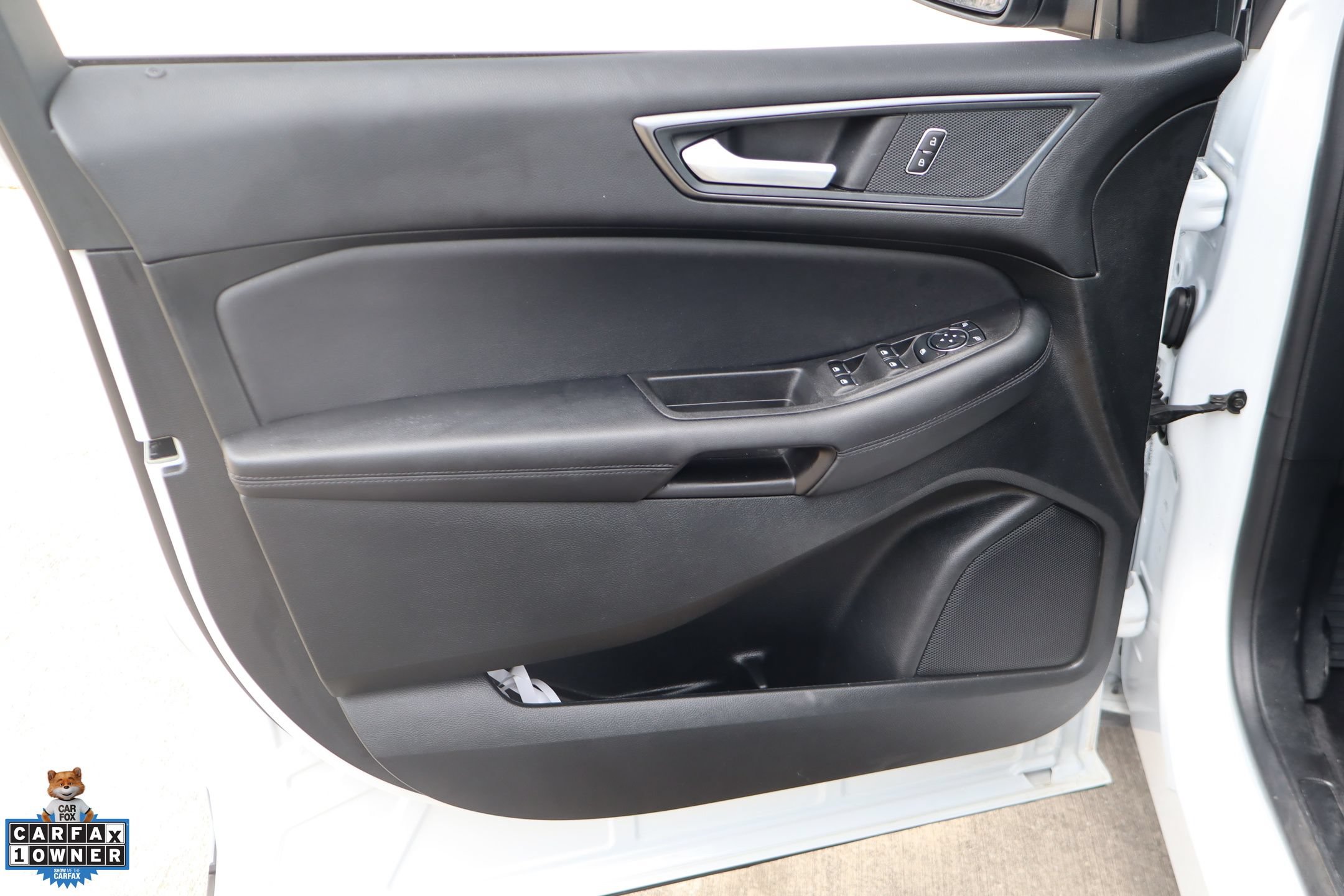 Certified 2024 Ford Edge SE w/ Black Appearance Package AWD/4WD image 10
