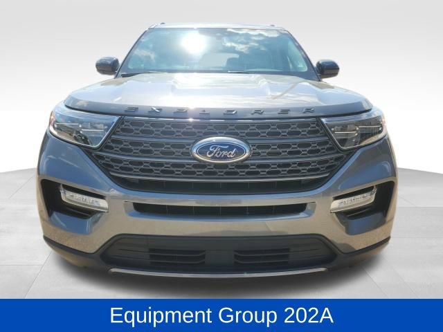 Certified 2023 Ford Explorer XLT w/ Equipment Group 202A image 8