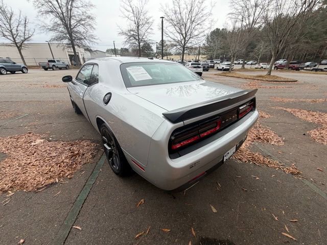 Used 2019 Dodge Challenger SXT w/ Blacktop Package image 5
