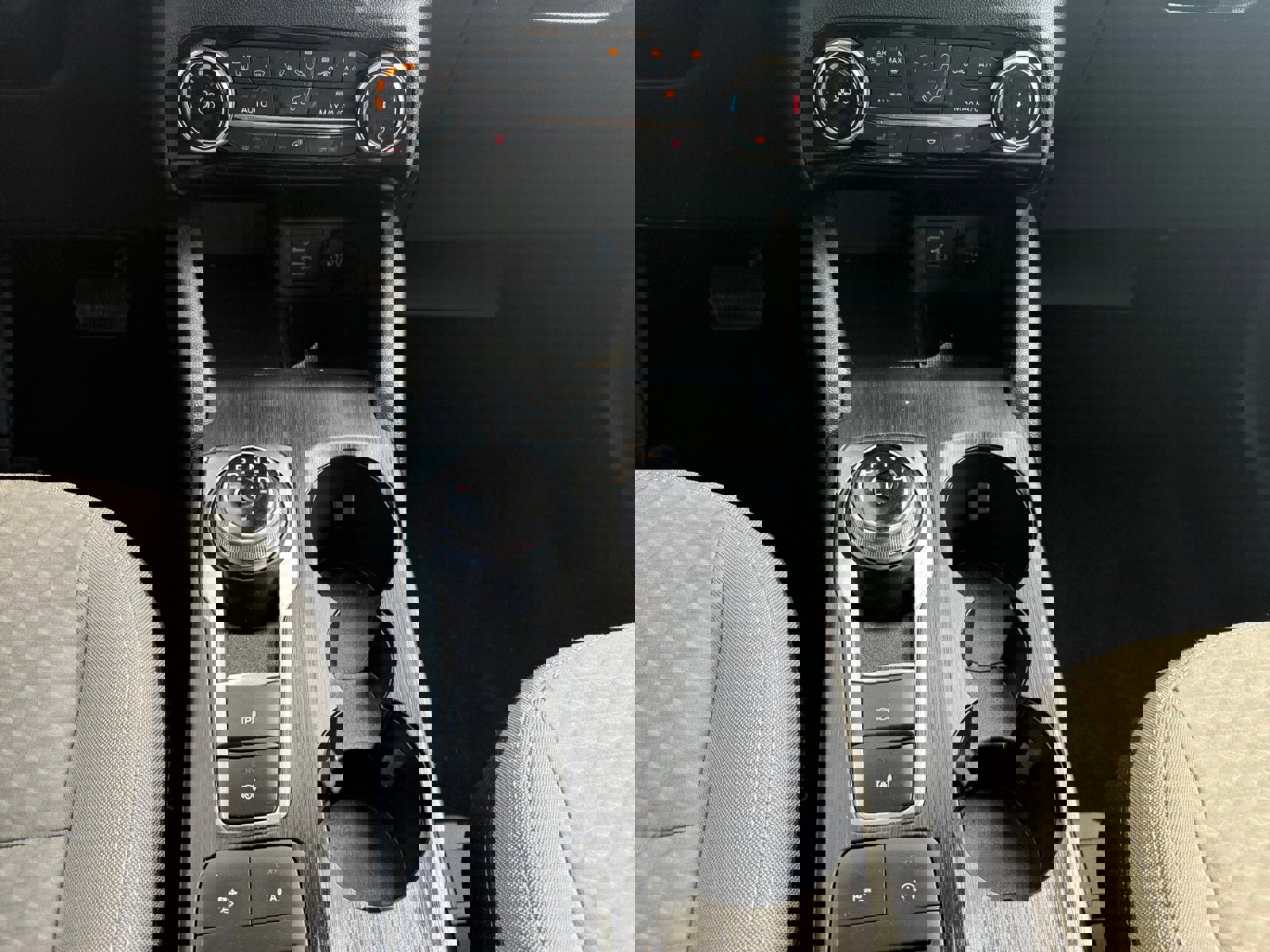 Certified 2022 Ford Escape SE w/ Cold Weather Package image 21