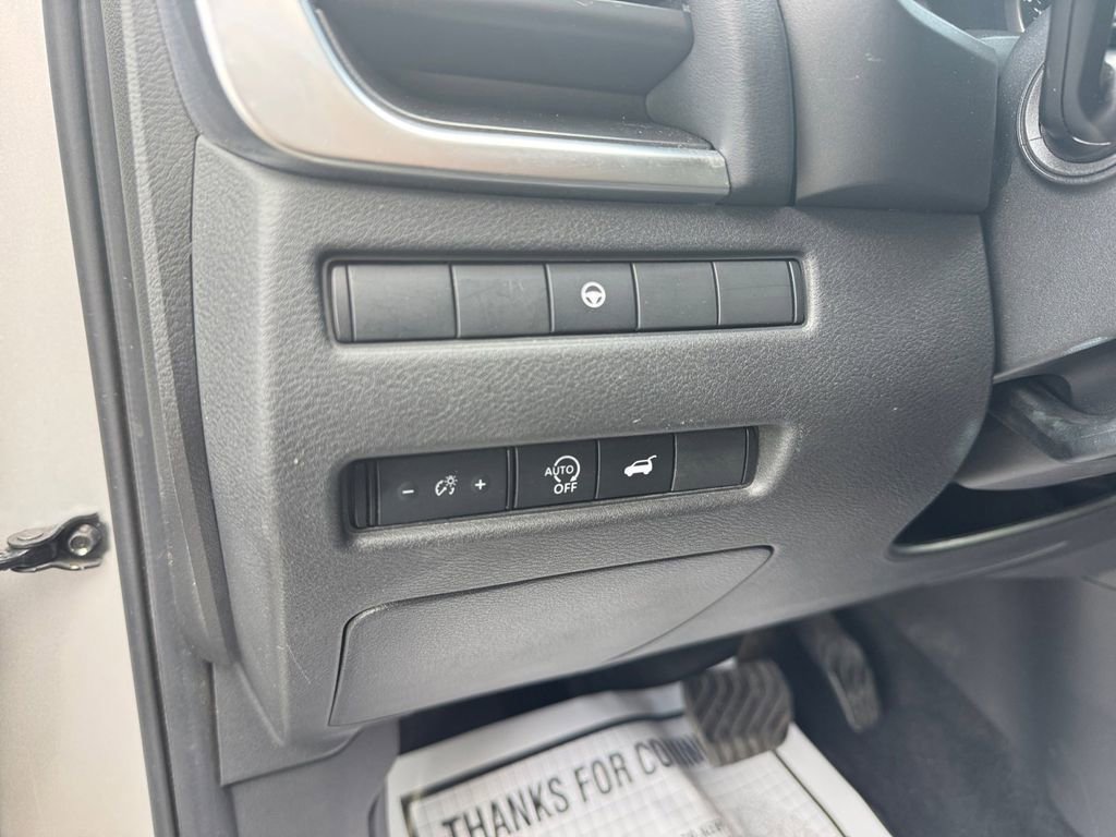 Used 2024 Nissan Rogue SV AWD/4WD image 33