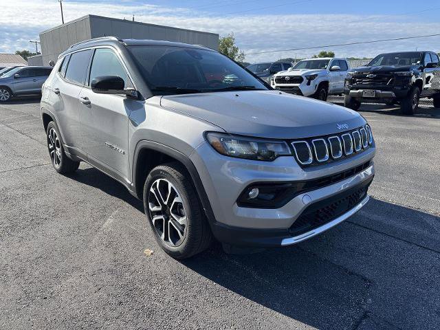 Used 2022 Jeep Compass Limited AWD/4WD image 8