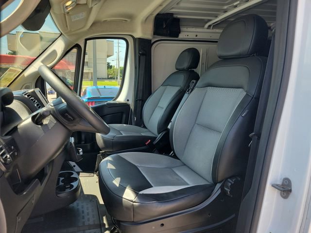 Used 2025 RAM ProMaster 2500 w/ Convenience Group FWD image 17