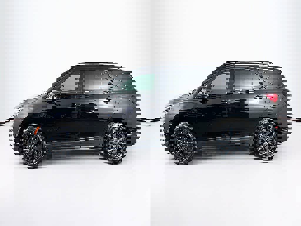 Used 2024 Chevrolet Equinox RS image 2