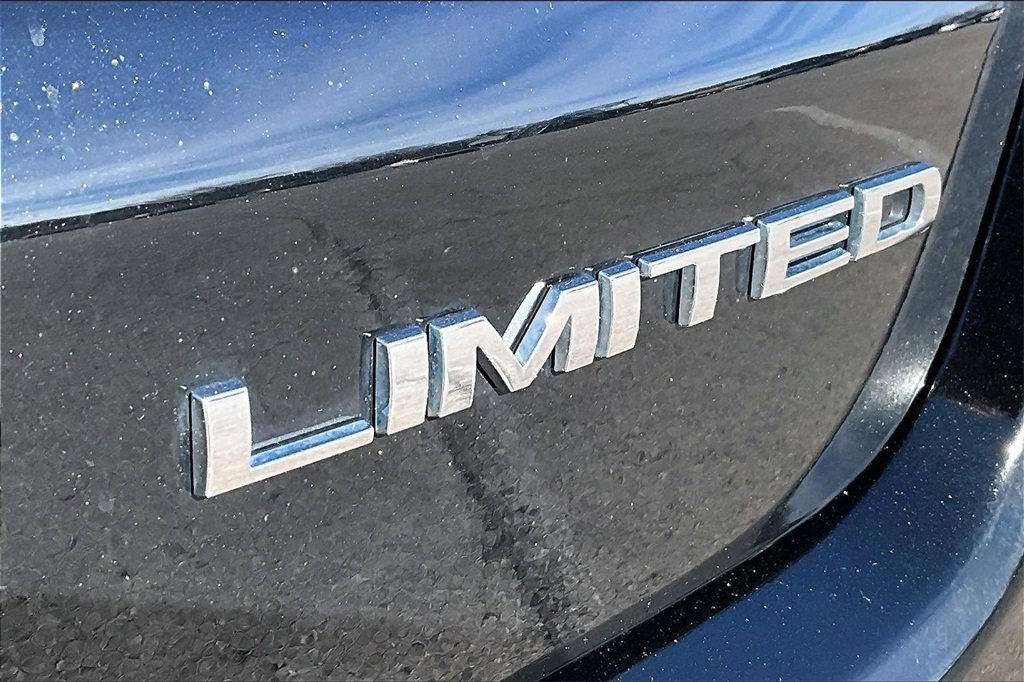 Used 2023 Jeep Compass Limited image 8