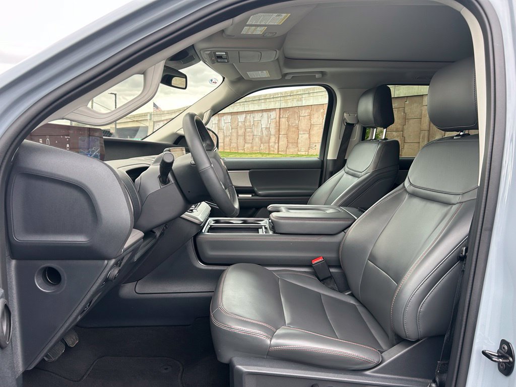 Certified 2025 Ford Expedition Active AWD/4WD image 13