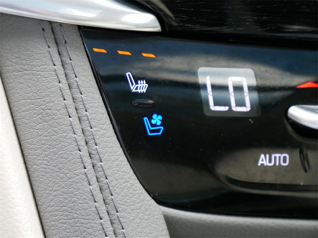 Used 2023 Cadillac XT6 Premium Luxury image 22