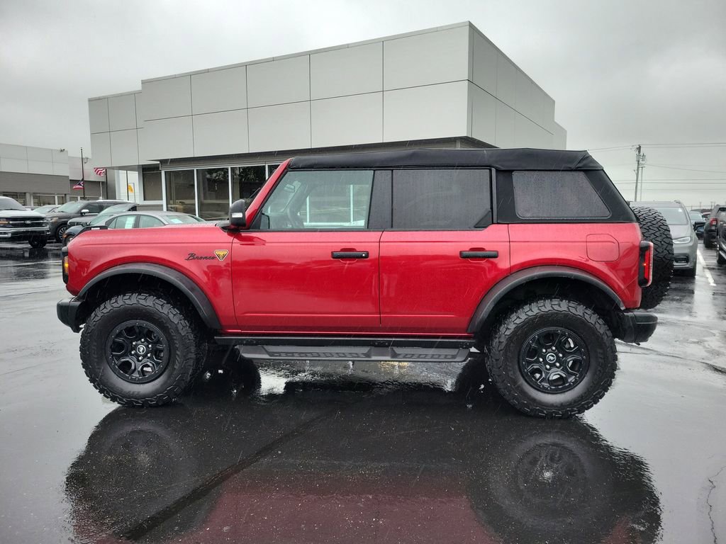 Certified 2025 Ford Bronco Badlands w/ Sasquatch Package AWD/4WD image 7