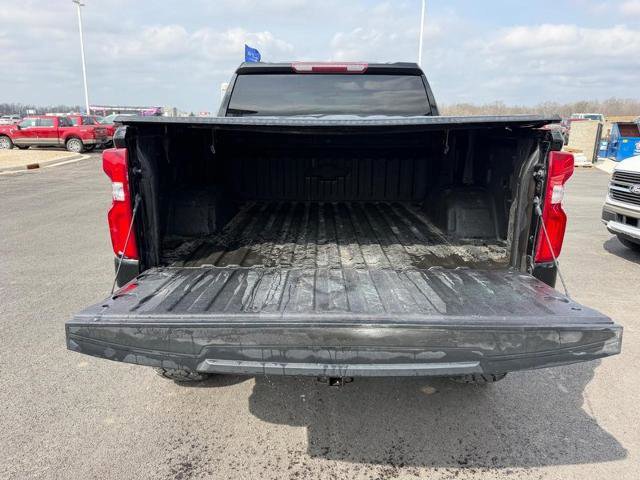 Used 2021 Chevrolet Silverado 1500 Custom Trail Boss w/ Midnight Edition image 7
