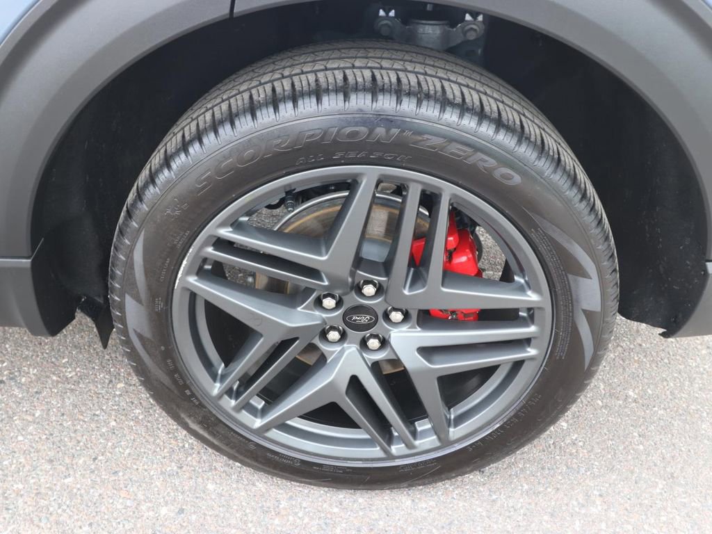 Certified 2025 Ford Explorer ST-Line w/ Premium Package image 24