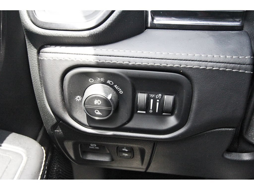 Used 2022 RAM 1500 Limited AWD/4WD image 18