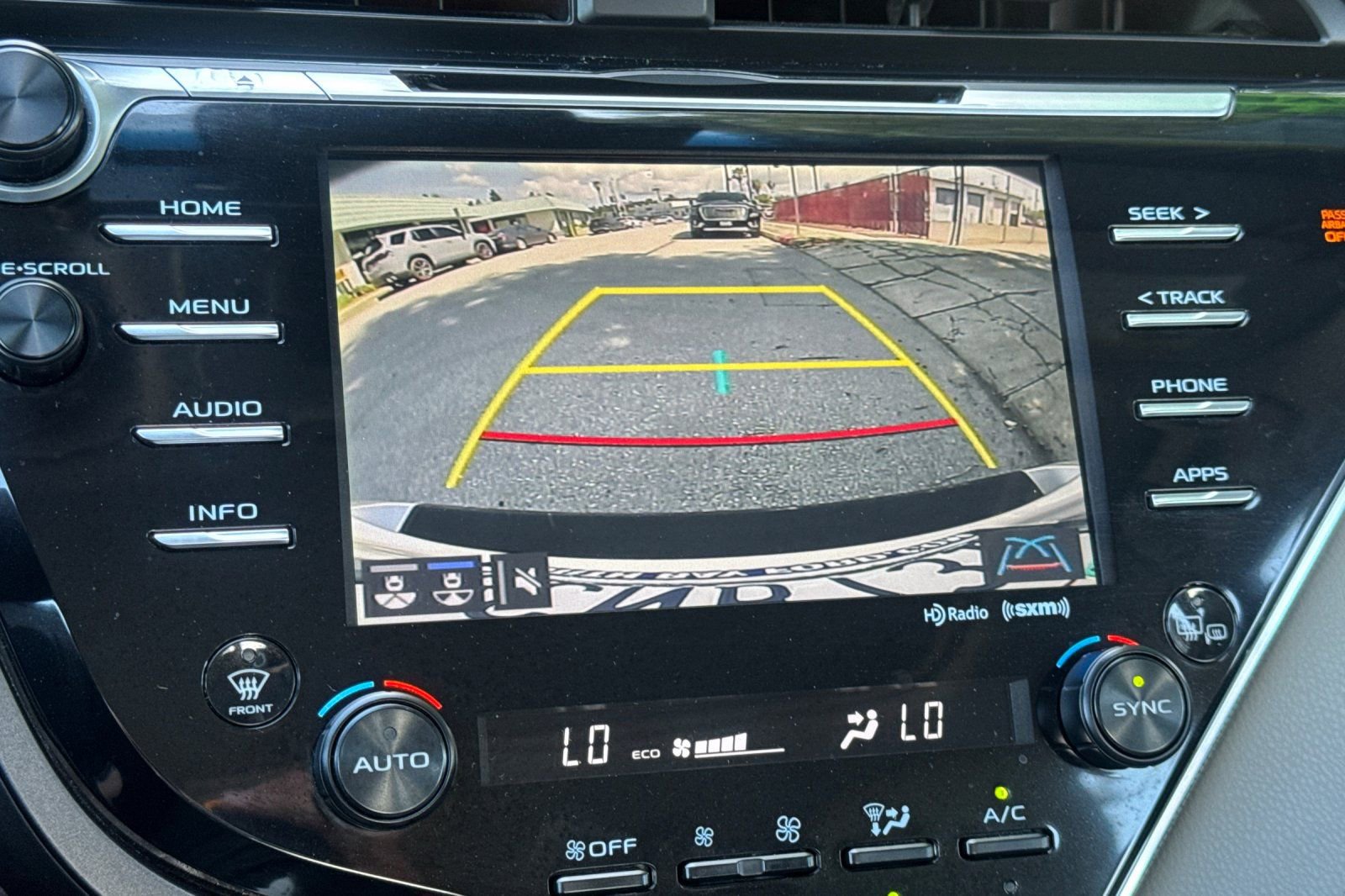 Used 2018 Toyota Camry SE w/ Audio Package FWD image 15