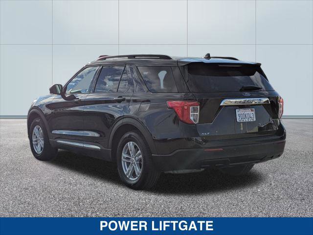 Certified 2022 Ford Explorer XLT image 3