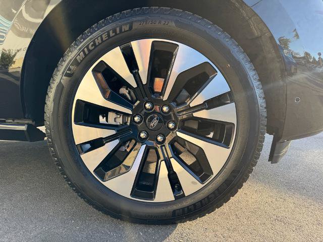 Certified 2025 Ford Expedition Max Platinum w/ Driver's Package AWD/4WD image 28