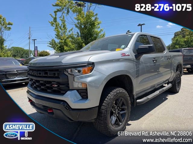 Used 2025 Chevrolet Silverado 1500 Custom Trail Boss AWD/4WD image 1