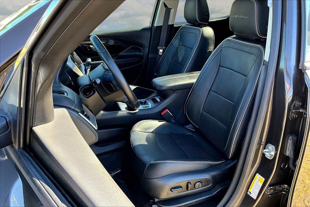 Used 2020 GMC Terrain Denali w/ Denali Premium Package FWD image 23