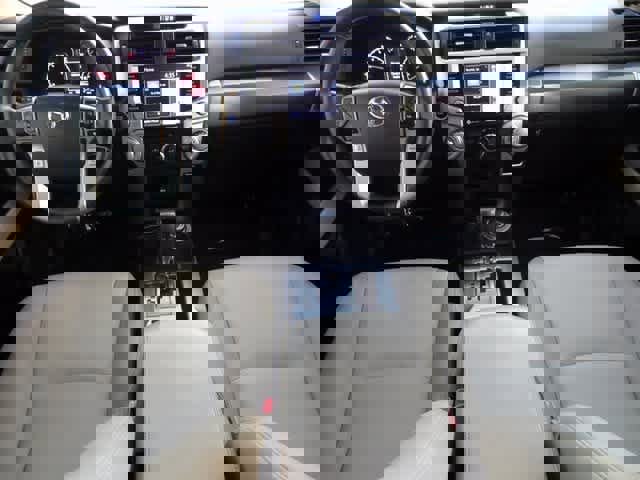 Used 2020 Toyota 4Runner SR5 Premium image 11