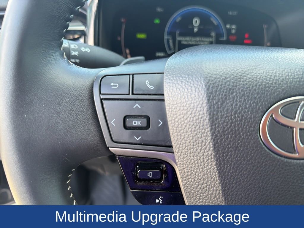 Used 2025 Toyota Camry SE w/ Multimedia Upgrade Package image 20