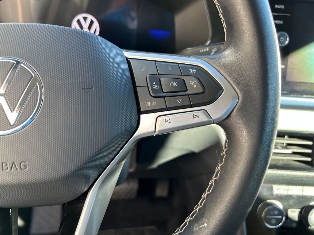Used 2024 Volkswagen Taos SE image 20