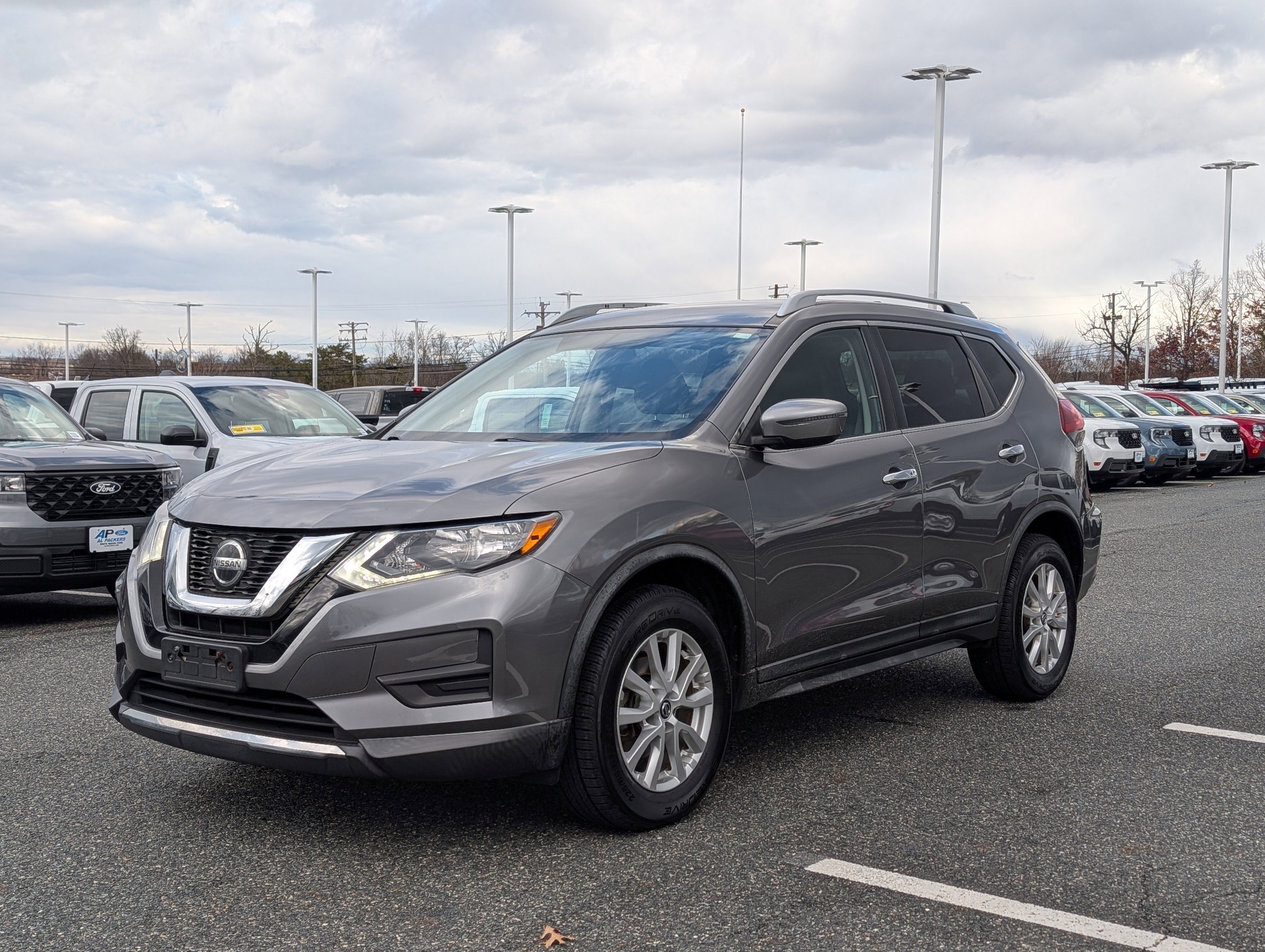 Used 2018 Nissan Rogue SV image 7