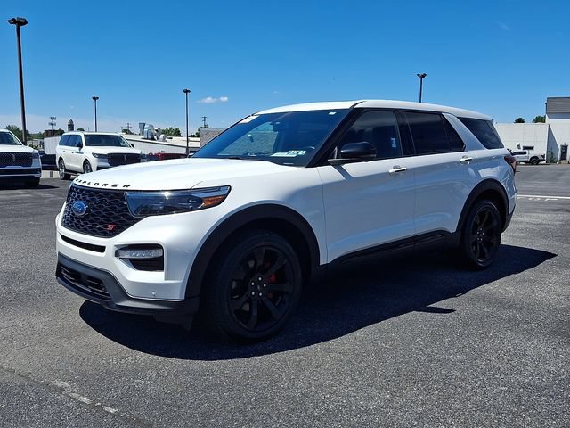 Certified 2022 Ford Explorer ST w/ Equipment Group 401A AWD/4WD image 3