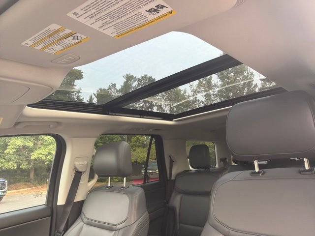 Certified 2025 Ford Expedition Active AWD/4WD image 23