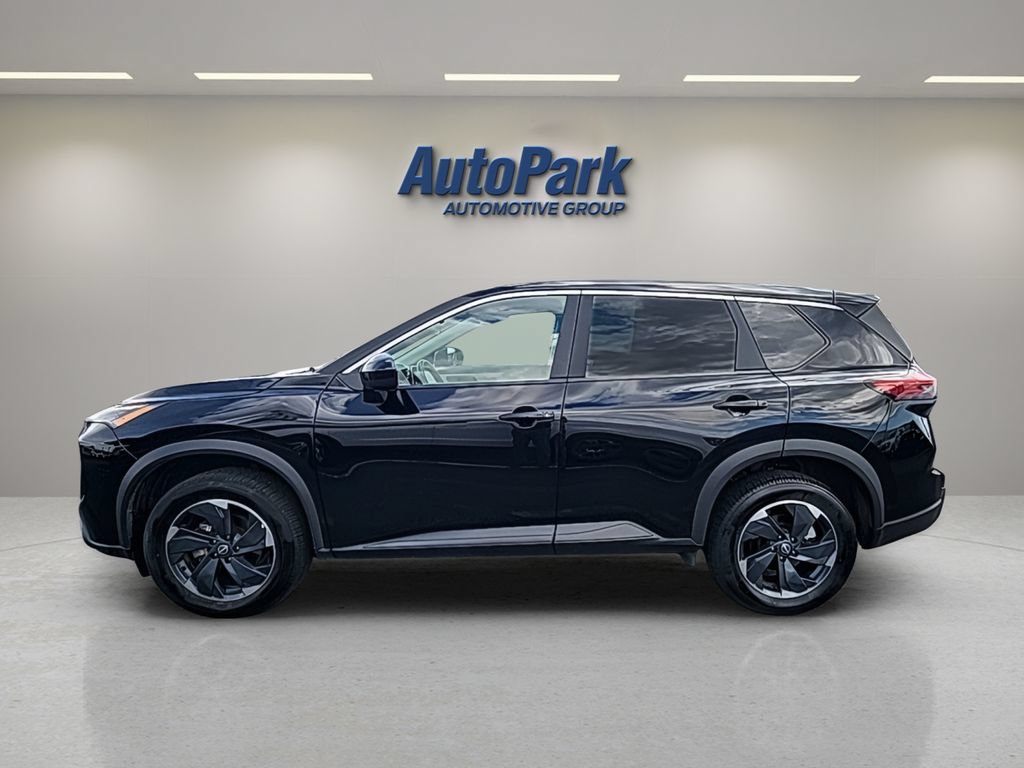 Used 2025 Nissan Rogue SV AWD/4WD image 3