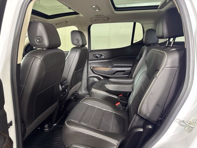 Used 2020 GMC Acadia Denali w/ Technology Package AWD/4WD image 11