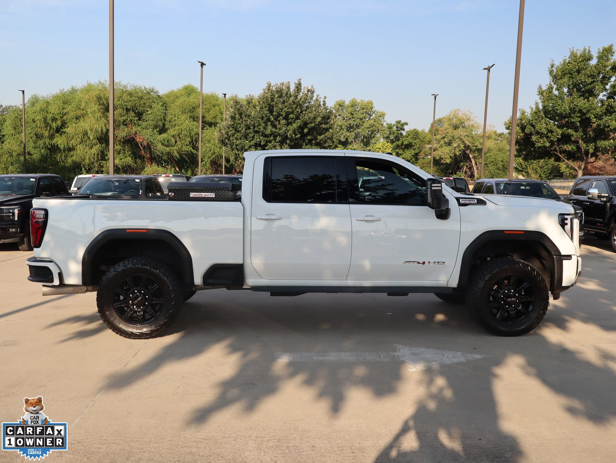 Used 2024 GMC Sierra 2500 AT4 w/ AT4 Premium Plus Package AWD/4WD image 2