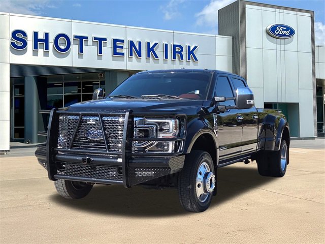 Certified 2022 Ford F450 Platinum w/ FX4 Off-Road Package image 3