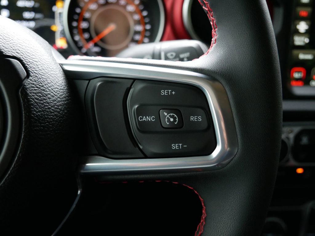 Used 2023 Jeep Gladiator Rubicon w/ LED Lighting Group AWD/4WD image 18
