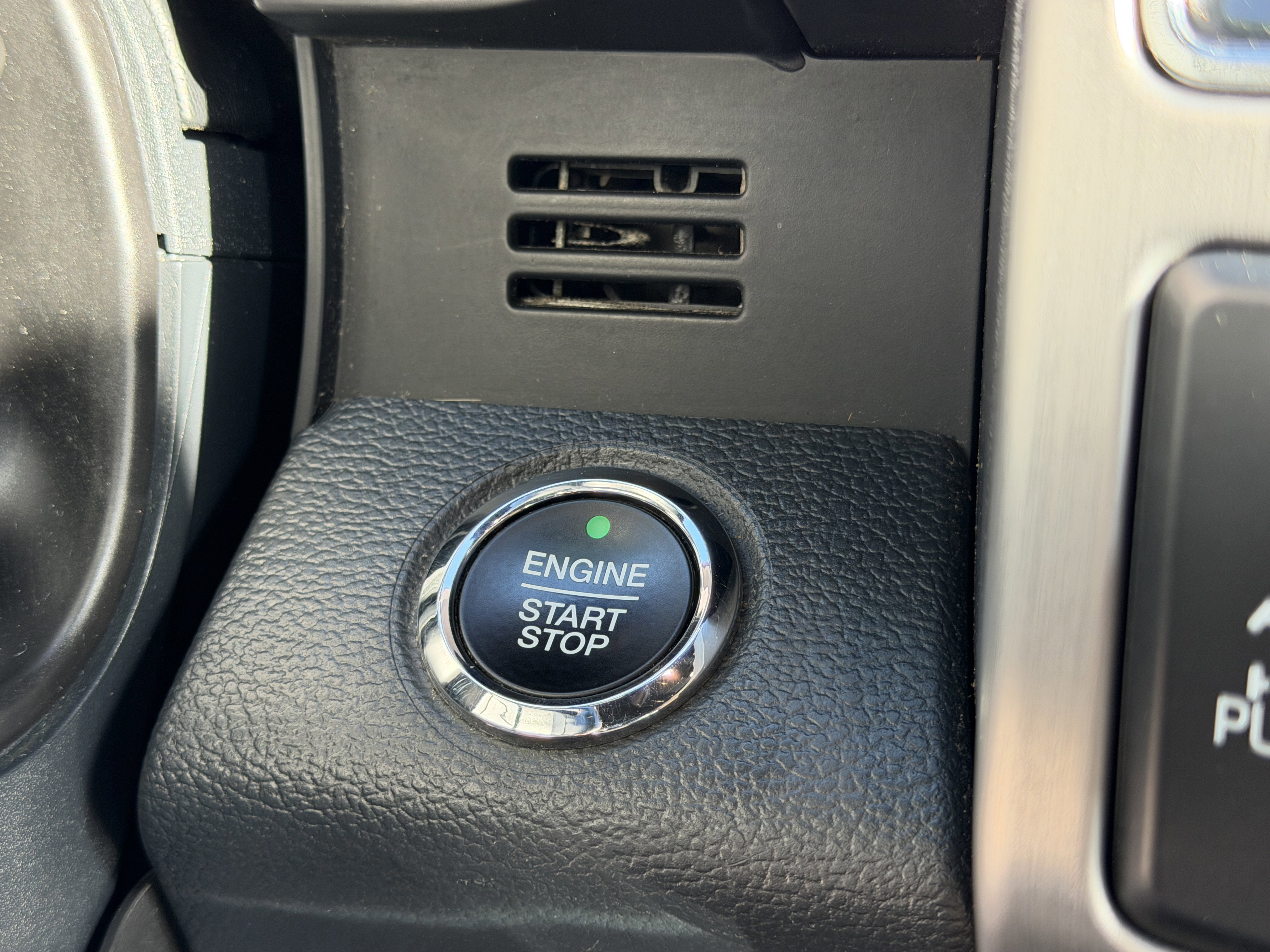 Certified 2022 Ford F250 Platinum image 17